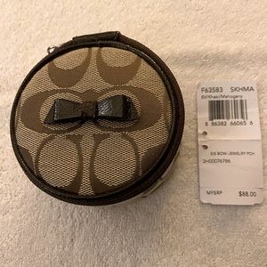 NWT Coach Round SV/Khaki/Mahogany Jewelry Pouch